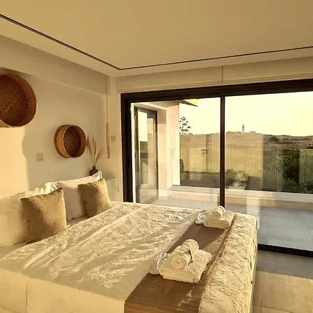 Phaedrus Living Venus Seaview Lighthouse * Pafos