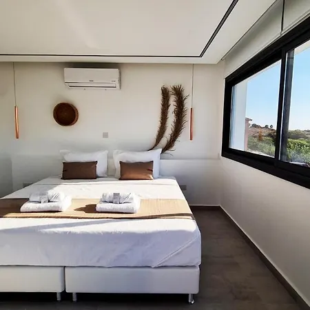 Phaedrus Living Venus Seaview Lighthouse *