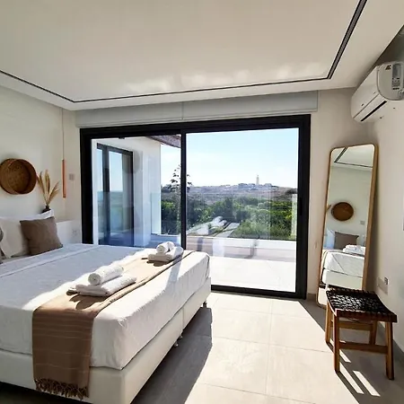 Phaedrus Living Venus Seaview Lighthouse * Paphos