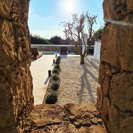 Phaedrus Living Venus Seaview Lighthouse