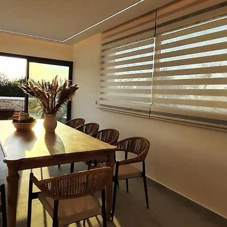 Phaedrus Living Venus Seaview Lighthouse *