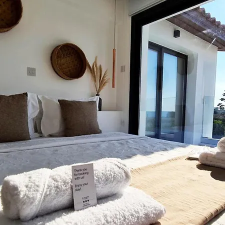 Phaedrus Living Venus Seaview Lighthouse * Paphos