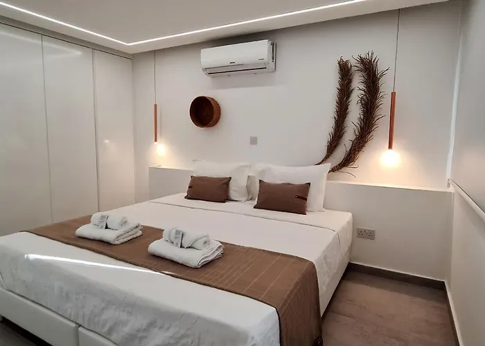 Phaedrus Living Venus Seaview Lighthouse パ フォス