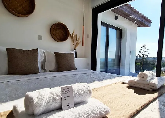 Phaedrus Living Venus Seaview Lighthouse * パ フォス