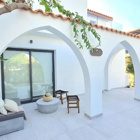 Phaedrus Living Venus Seaview Lighthouse