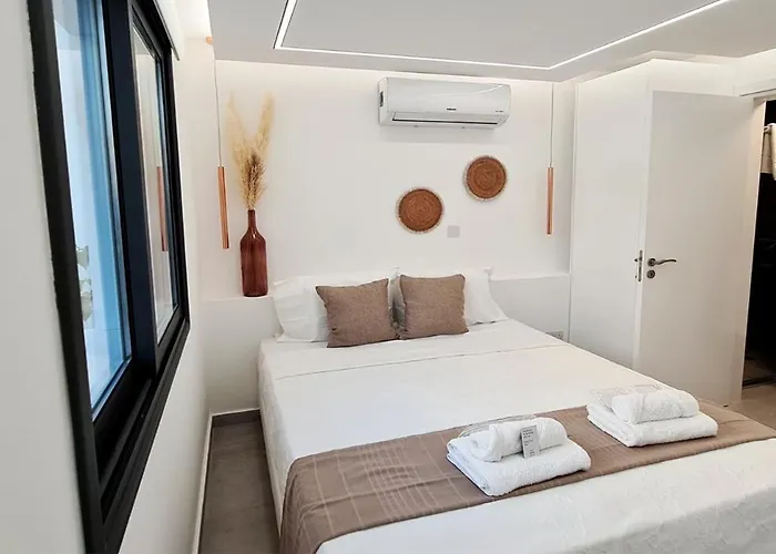 Phaedrus Living Venus Seaview Lighthouse Villa