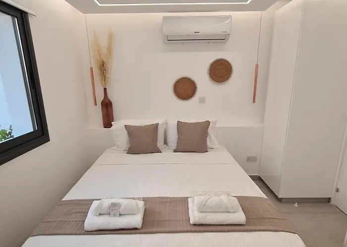 Phaedrus Living Venus Seaview Lighthouse Villa *