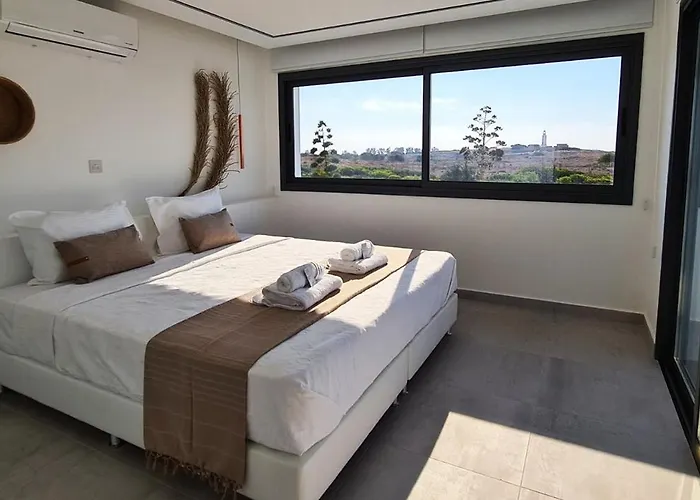 Phaedrus Living Venus Seaview Lighthouse Villa